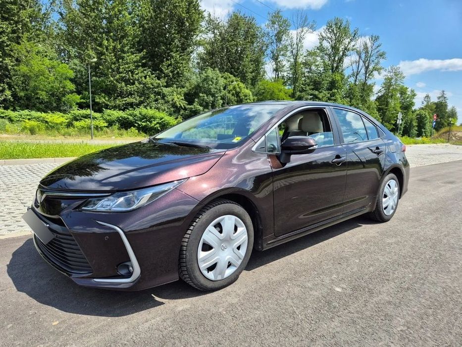Toyota Corolla super stan , czysty i ciekawy środek ,