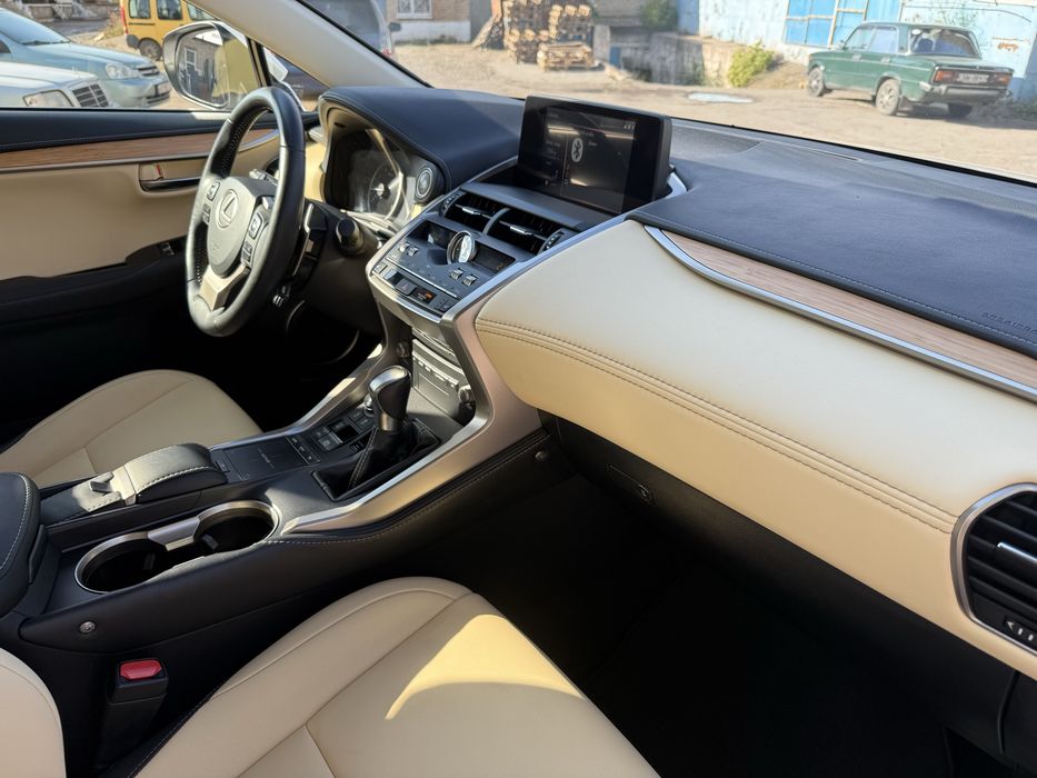 Lexus NX-200 2019р.