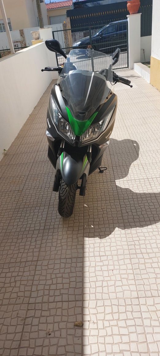 Vende-se: Kawasaki J125