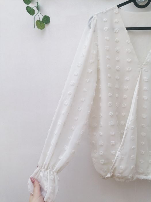 Blusa Branca de Manga Comprida