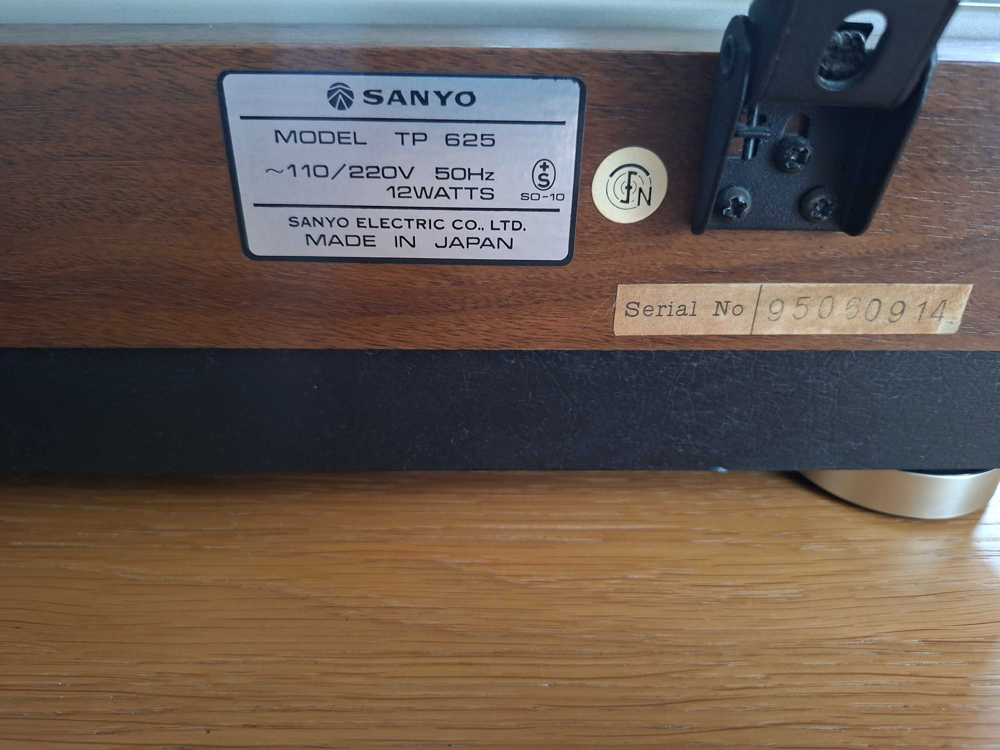 Gramofon Sanyo TP-625