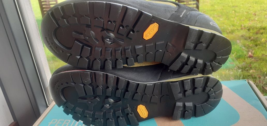 solidne skórzane buty trekkingowe terenowe Salewa R 39