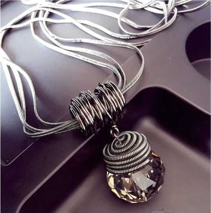 Wisior kula, naszyjnik, , kryształ, czarny łańcuch, piękny