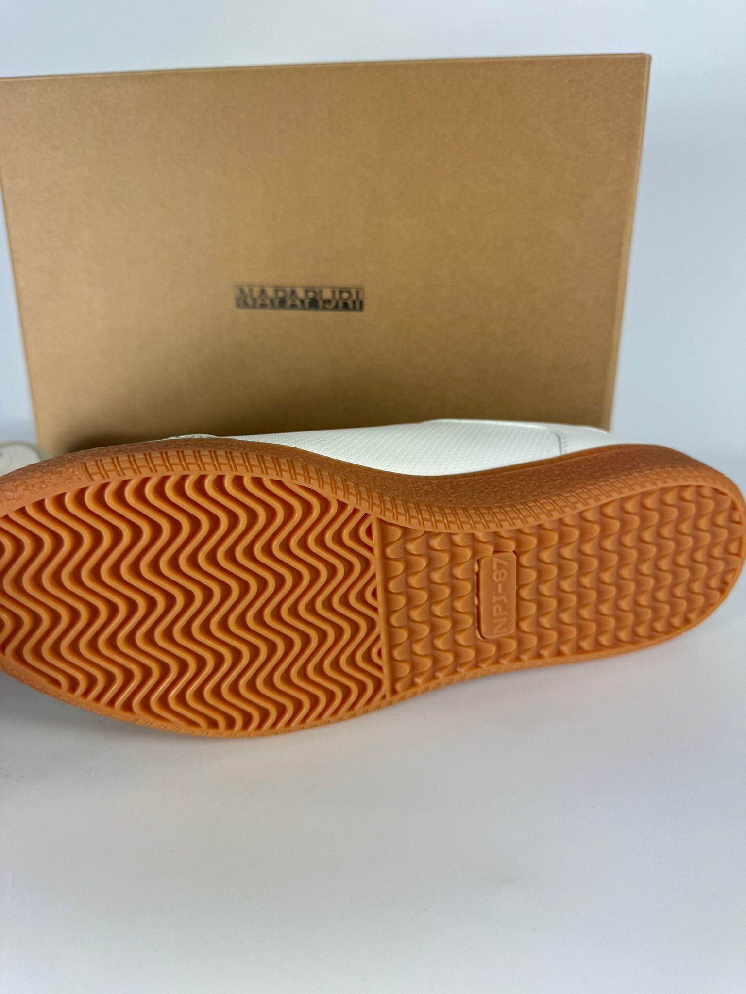 Nowe sneakersy NAPAPIJRI białe unisex 42