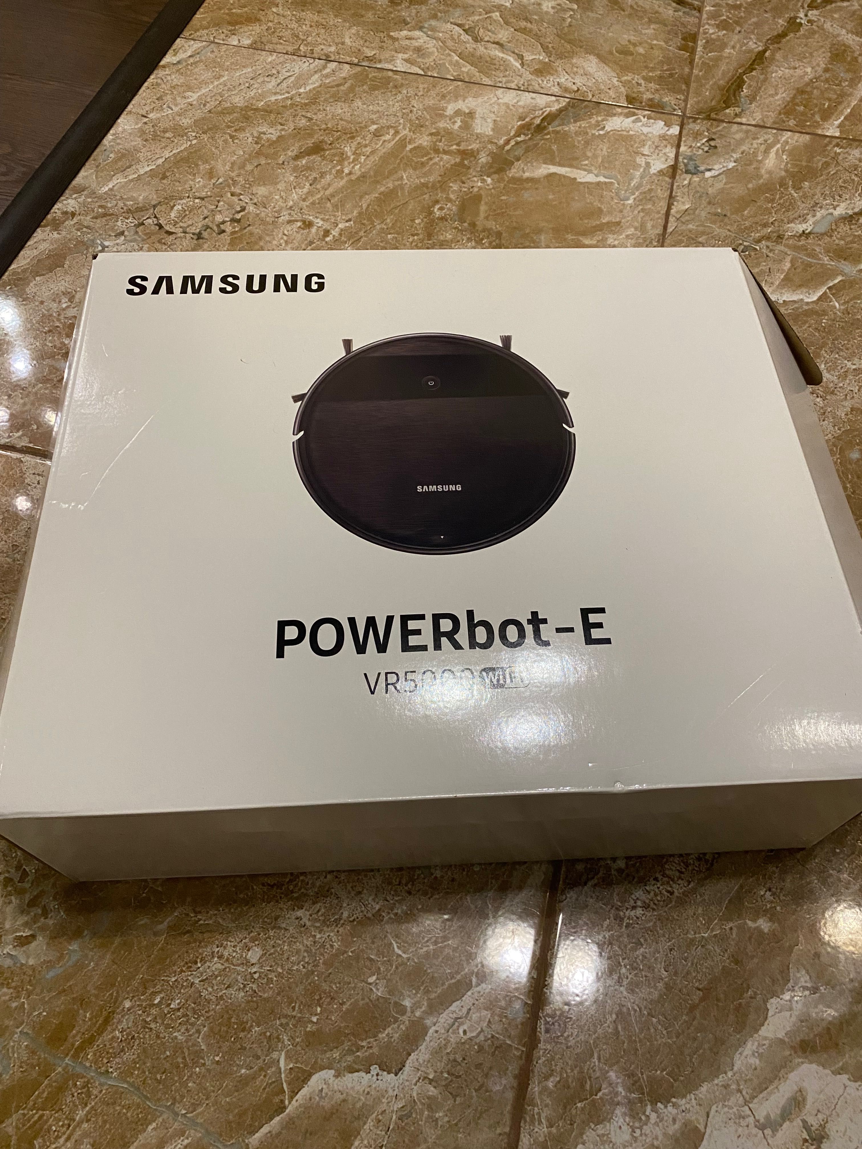 Робот пилосос Samsung VR05R5050WK