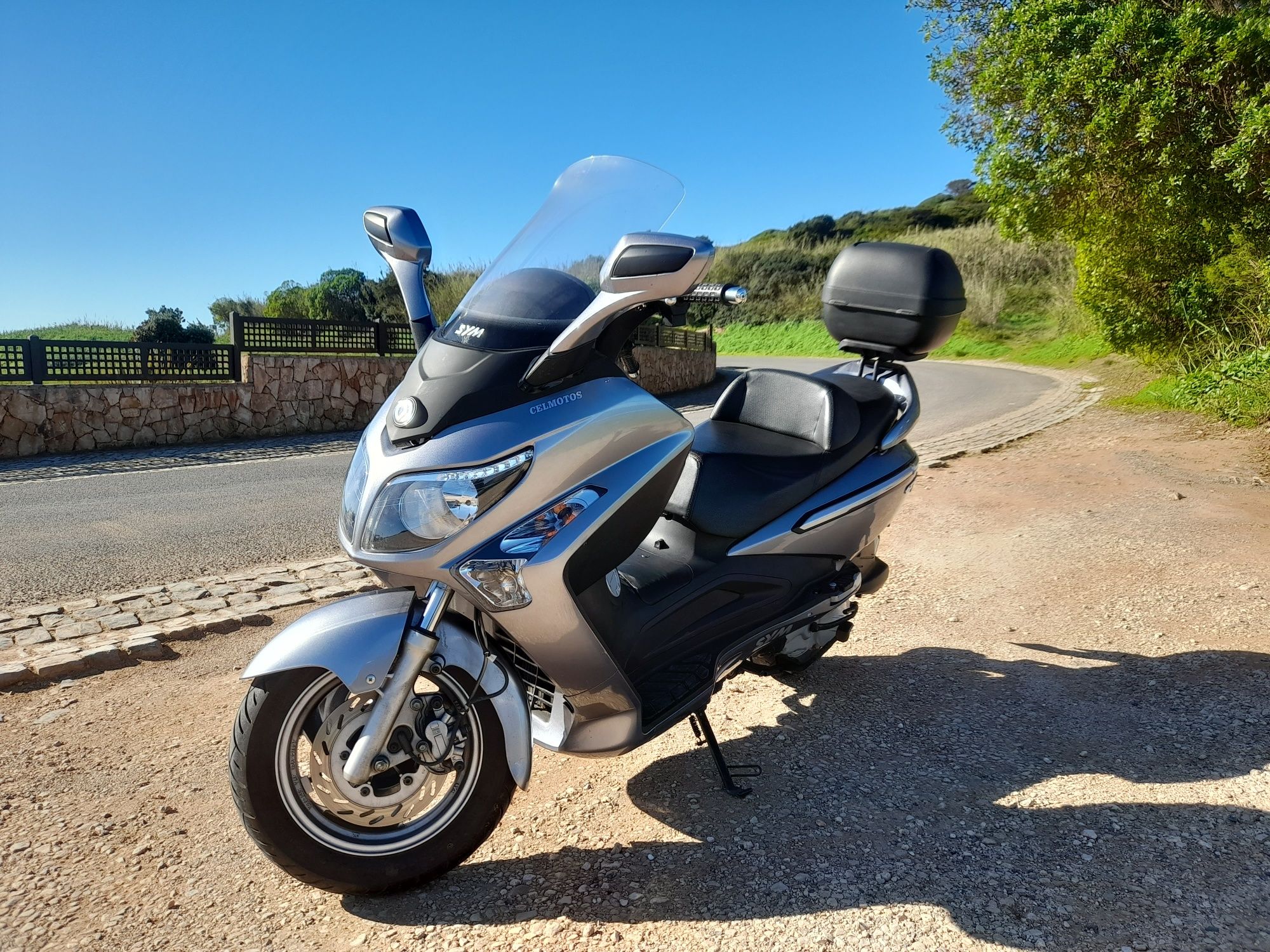 Sym gts 125 evo apenas com 10000 kms