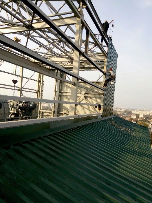 Кроем ангары и склады с профнастила, Высотные работы Промальп Николаев