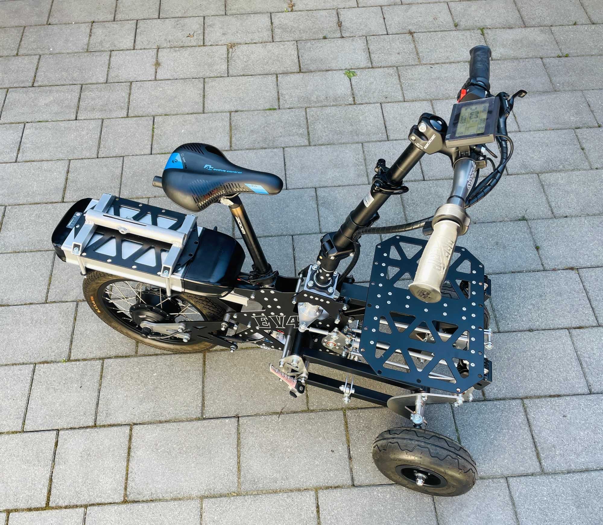 pojazd skuter elektryczny trzykołowy składany EV4 Gremlin