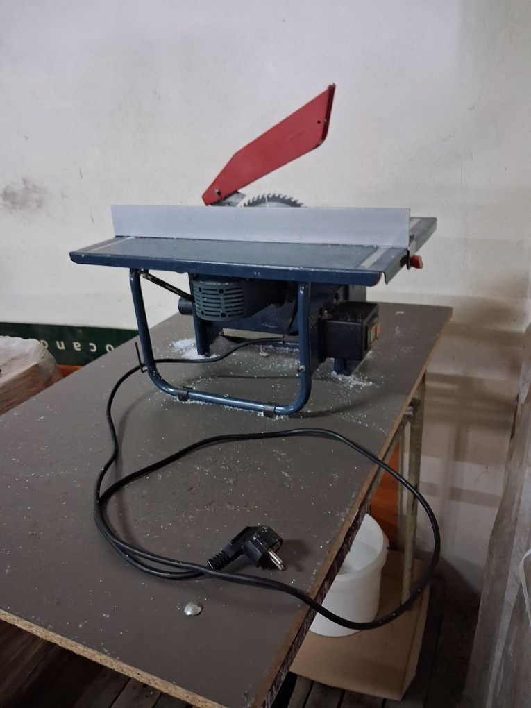 Pilarka stołowa Einhell PTK 800 piła stołowa krajzega