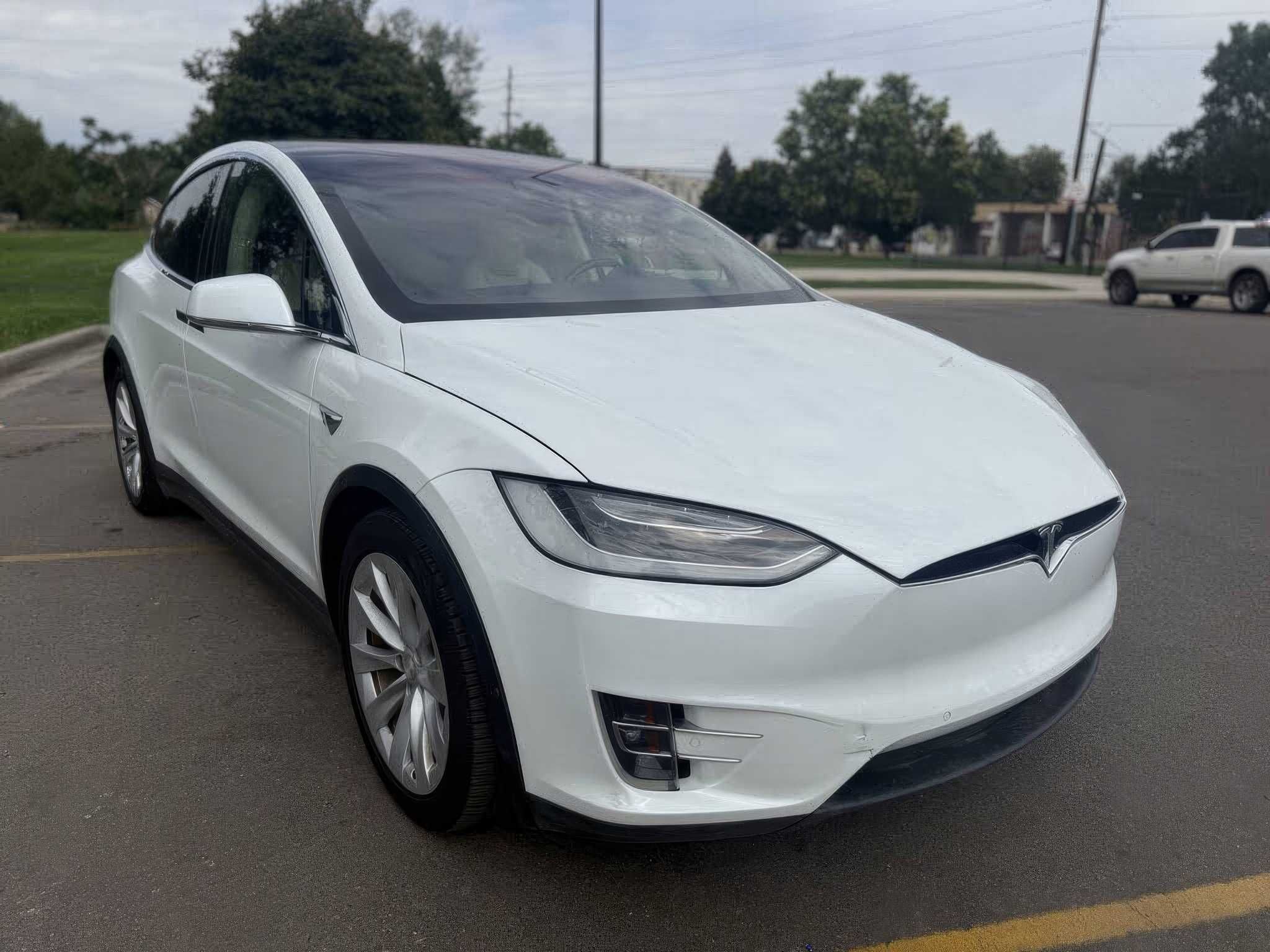 Tesla Model X 2017