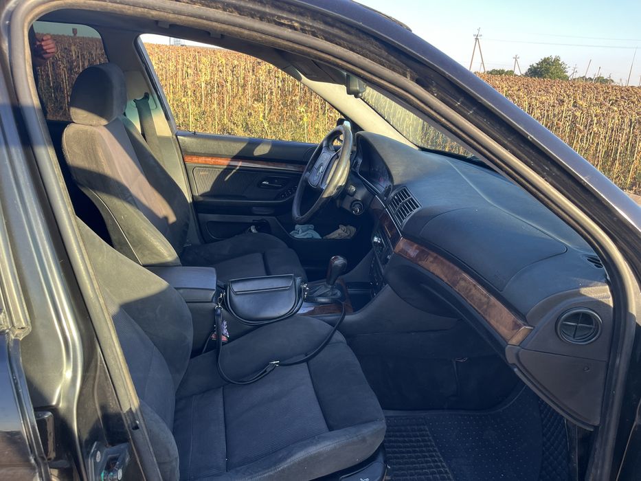 Продам бмв е39.