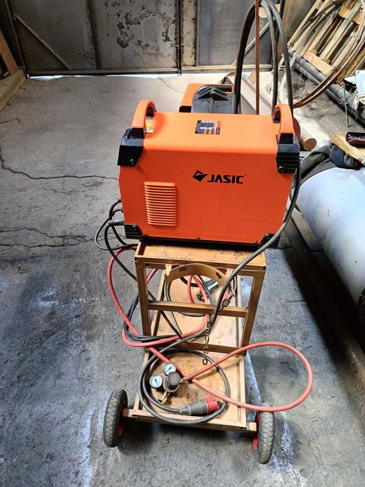 Зварювальний апарат Jasic