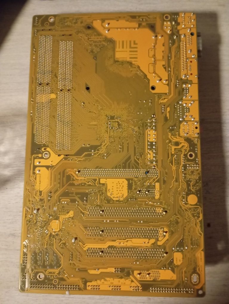 Комплект ASUS P5B SE + CPU Intel Pentium E2180 s775