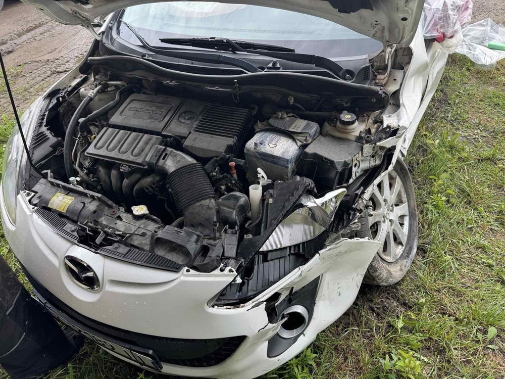 Mazda 2 після дтп