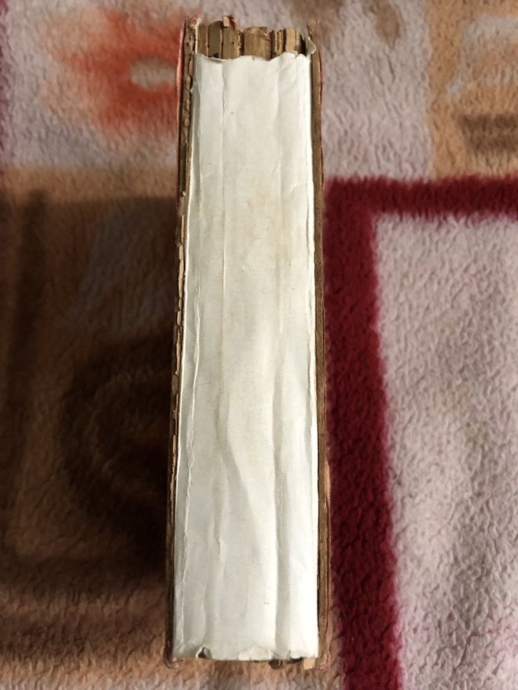 Продам .книгу ,,