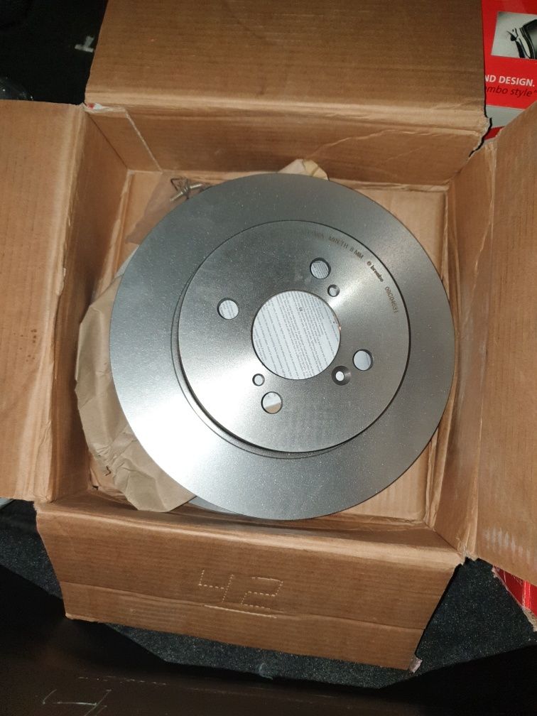 Suzuki swift V (mk7) komplet tarcz, klocki hamulcowe BREMBO