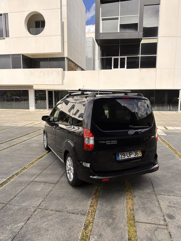 Ford Tourneo Courier 1.0 ecoboost
