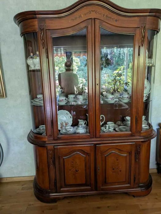 вітрина -буфет горіх