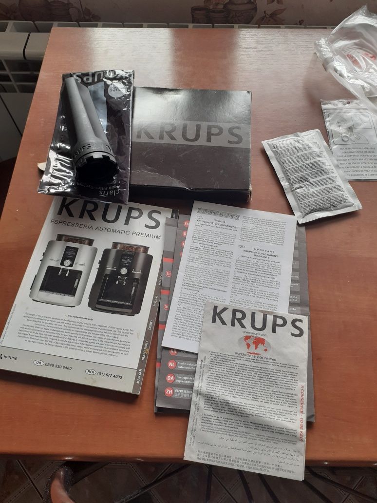 Ekspres krups EA 8255   uszkodzony