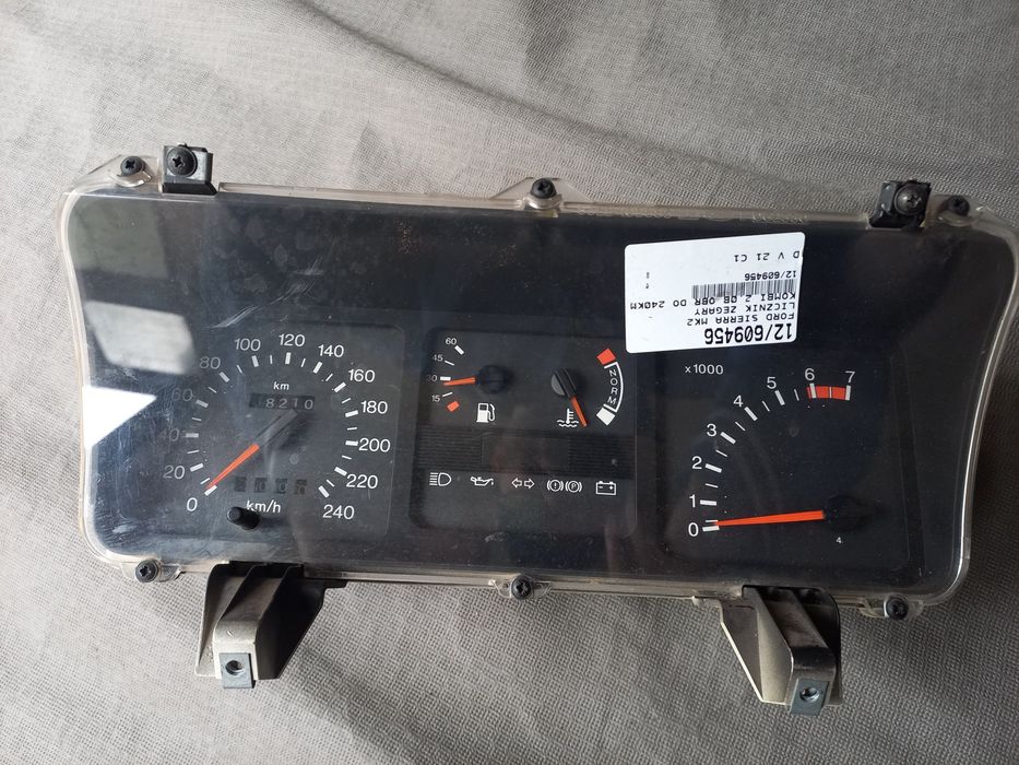 Zegary licznik Ford Sierra MK 2 nr 87BB-10841-CA