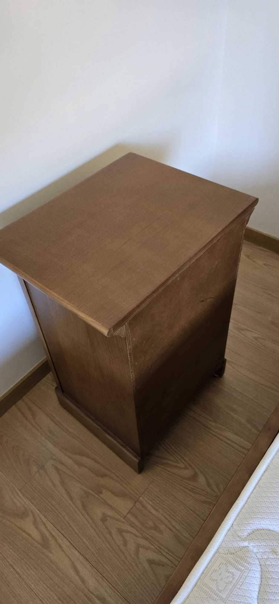 Mobília de quarto como nova