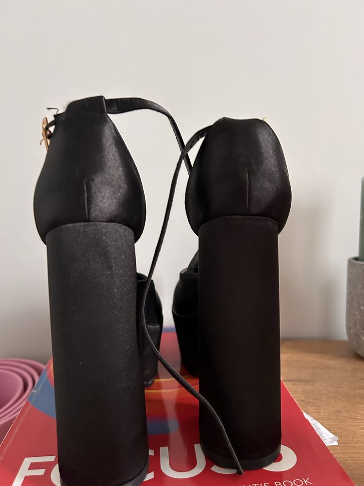 Buty czarne , 36 rozmiar