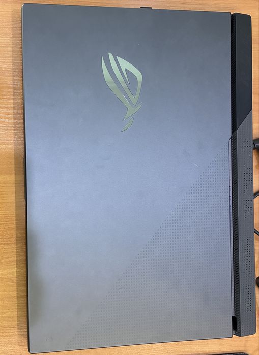 Ноутбук ASUS ROG Strix G713