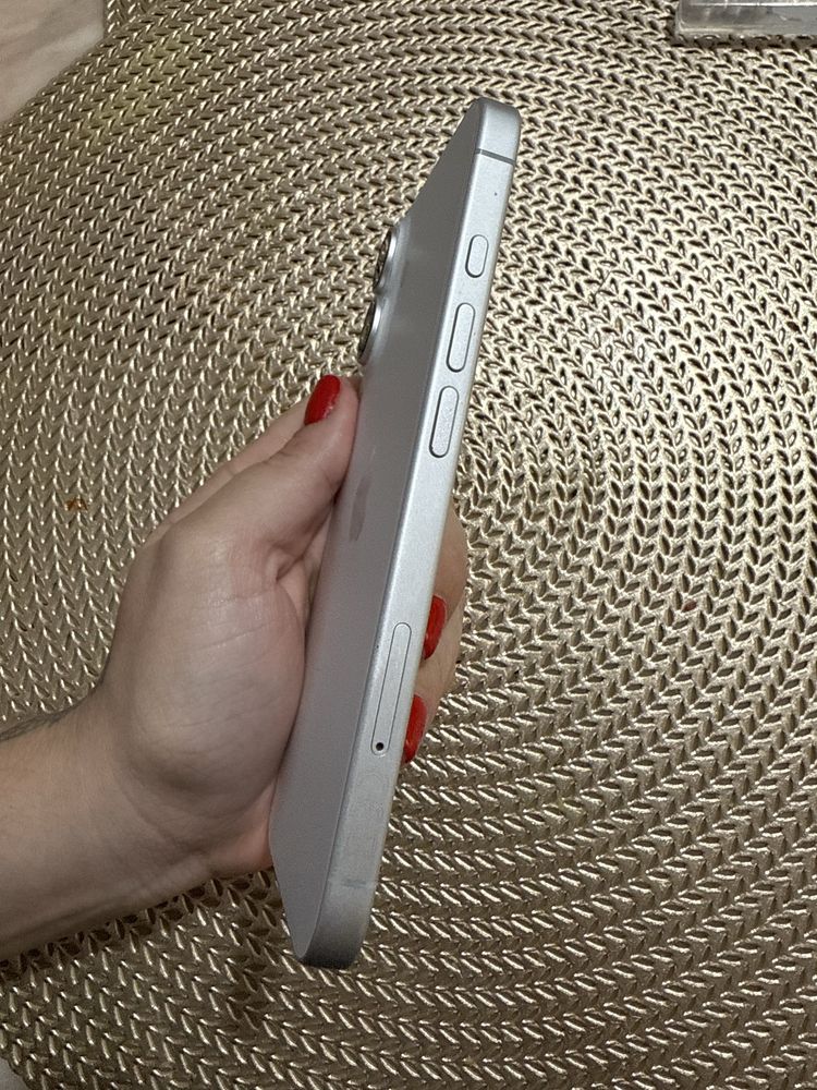 Iphone 16 branco - 128GB - Garantia até 2026.