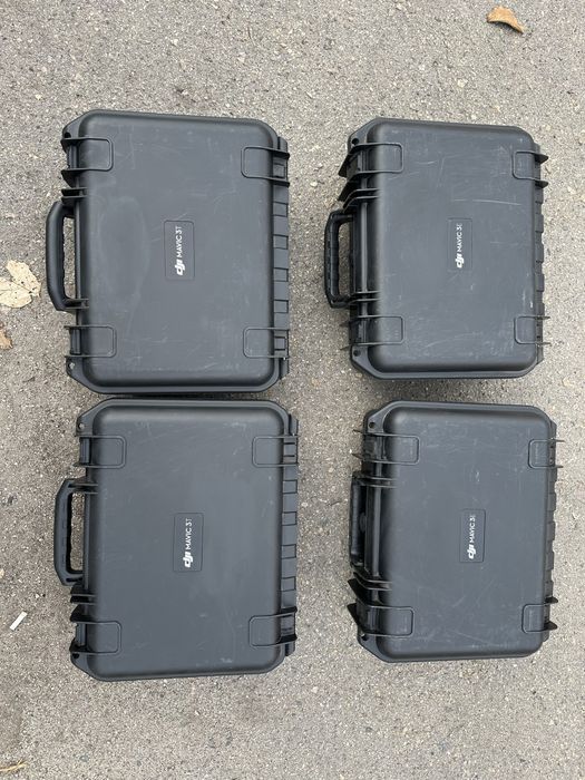 Продам кейси та пульти на Mavic мавік 3е,3т