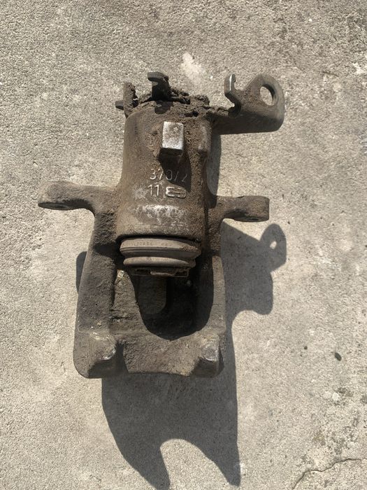 Суппорт задний правый меган 2