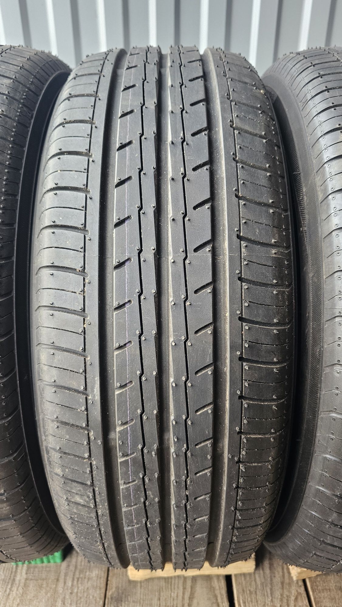 Yokohama BluEarth-Es es32 185/55r16 83V