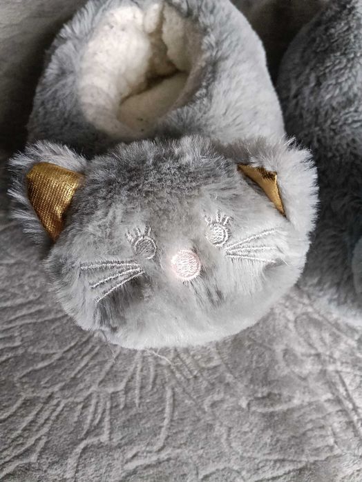 Kapcie wsuwane dziewczęce kotki Sinsay r. 27