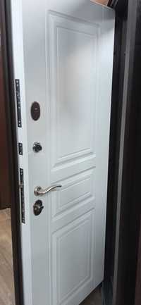 Двері безкоштовний монтаж Двери від виробника Вхідні двері Металеві