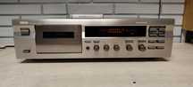 Magnetofon deck YAMAHA KX-393.