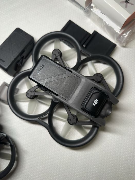 Dji avata explorer combo