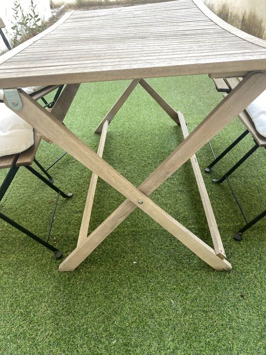 Conjunto mesa e cadeiras jardim