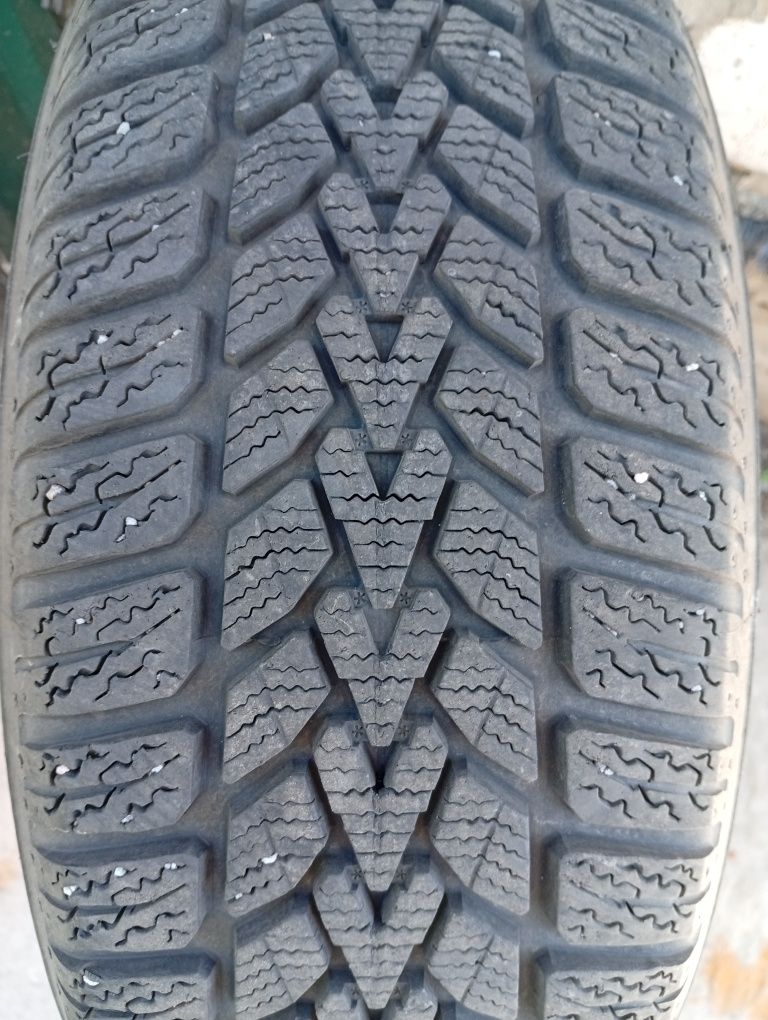 Резина зимняя DUNLOP на дисках .