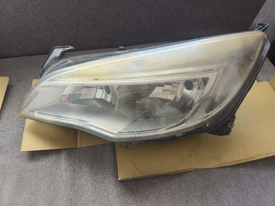 Farol Opel Astra 2011