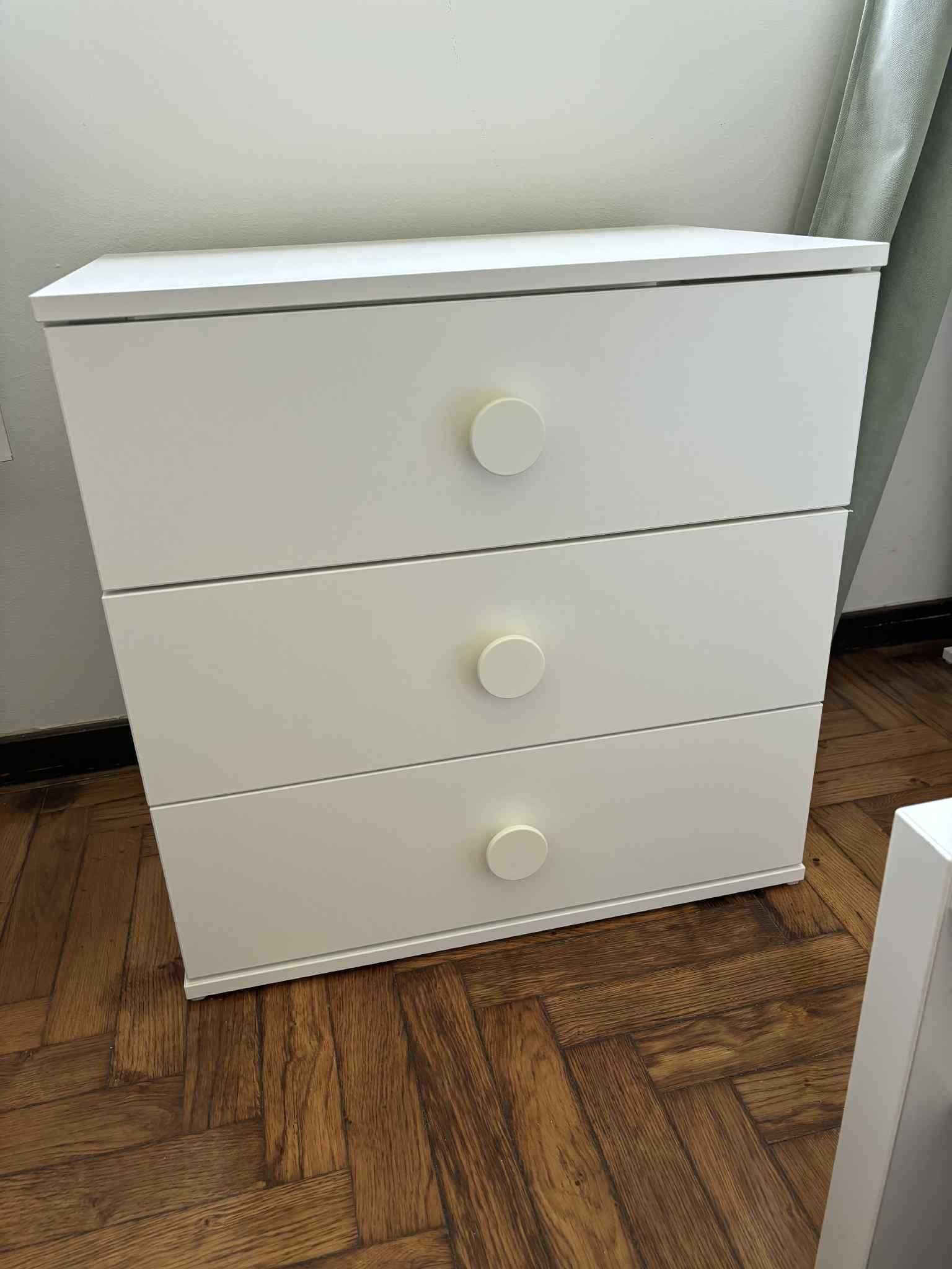 cómoda em perfeito estado, nunca usada