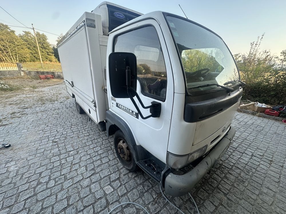 Caixa Isotérmica com motor de frio Carrier tudo a funcionar !