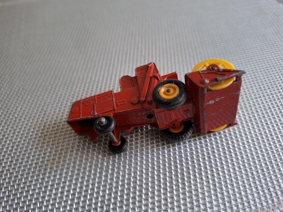 Matchbox kombajn model