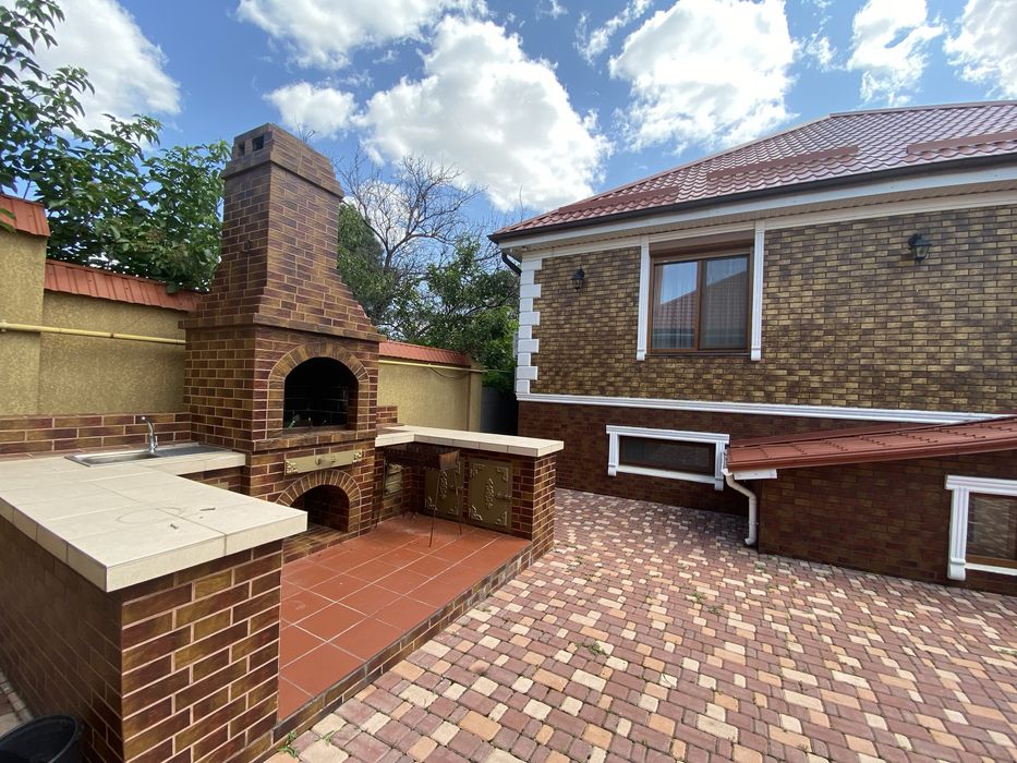 Дом возле Одессы. 15 км от Центра города. Усатова.