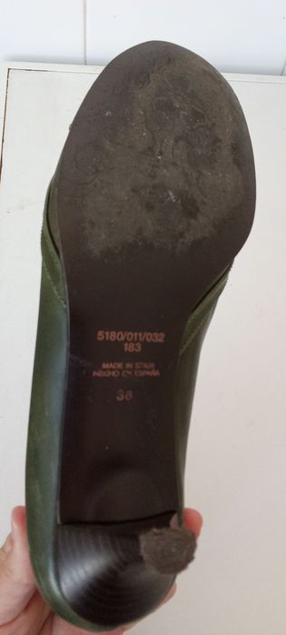 Sapatos verdes -Stradivarius tamanho 36