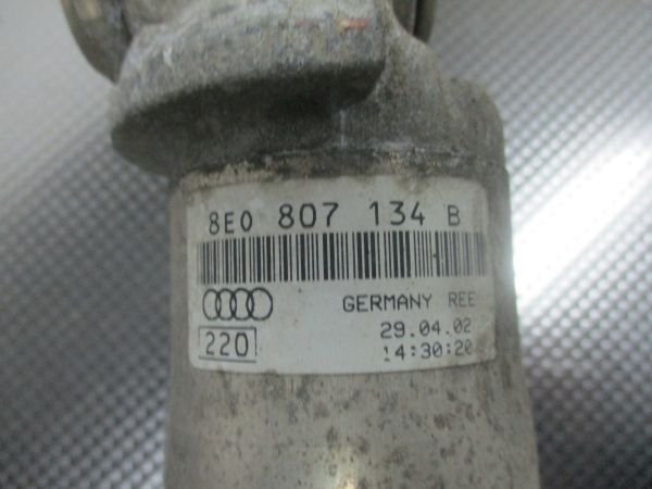 Pára-choques frente AUDI A4 (8E2, B6)