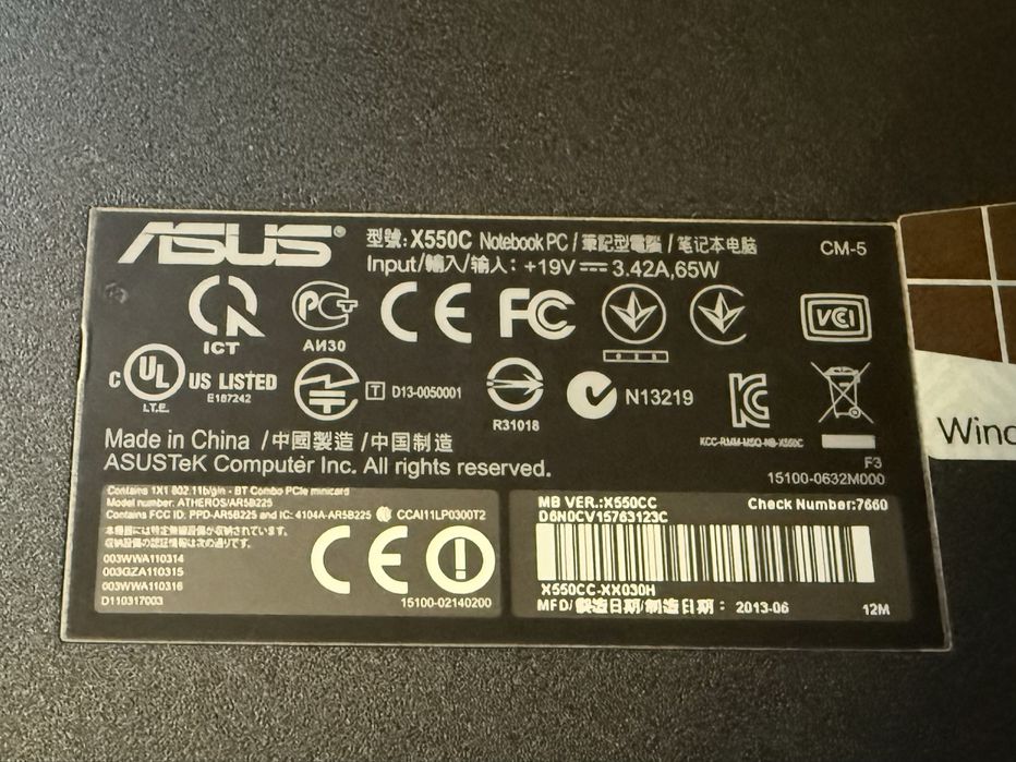 Ноутбукт Asus X550C з додатковим SSD 512Гб та RAM 12Гб