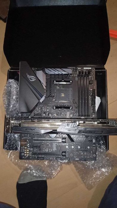 Продам матринскую плату Rog Strix B550-F