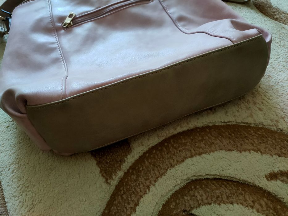 Продам женскую сумку.