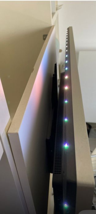 Para venda: TV Philips modelo 43PUS7956, de Novembro de 2021