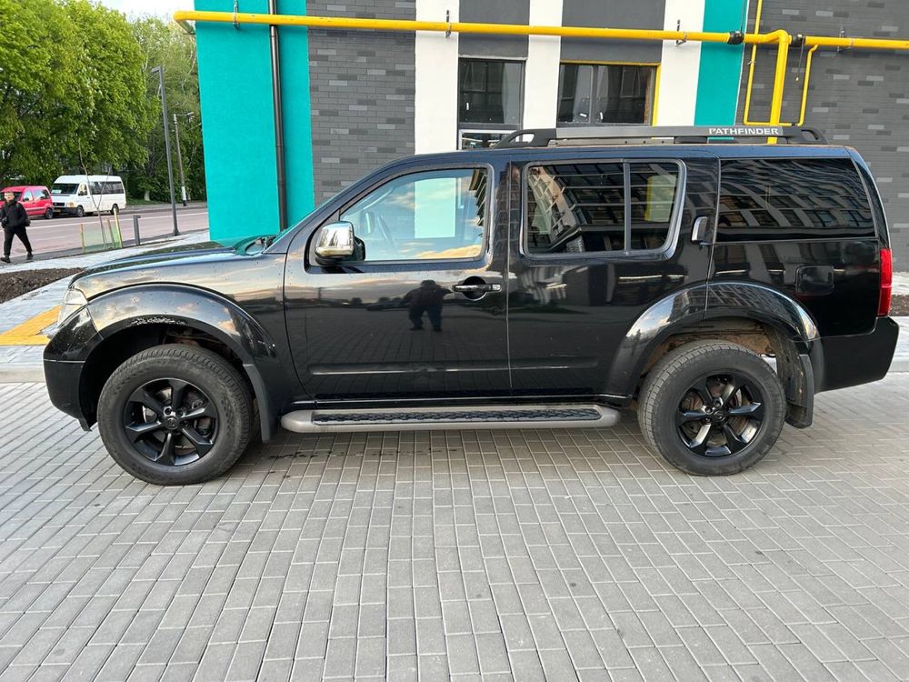 Nissan Pathfinder 2009 повний привід в Україні