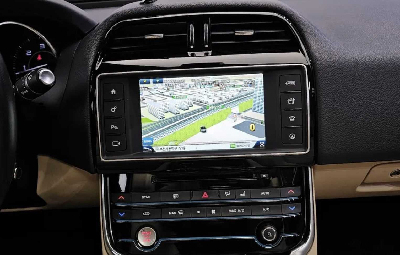 Jaguar XE 2.0d  Ягуар ХЕ 2,0д